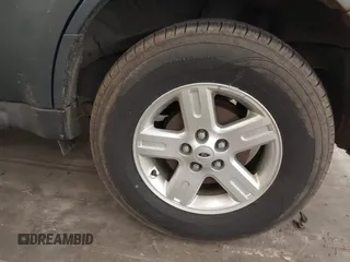 2011 Ford Escape Hybrid с VIN 1FMCU5K34BKC19603, выставлен на аукционе IAAI как лот 41895045 с пробегом 117 922 миль миль и . История ставок и продаж доступна на DreamBid. Изображение 12.