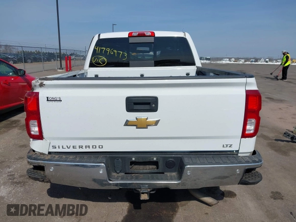 2018 Chevrolet Silverado 1500 LTZ with VIN 3GCUKSEC9JG530572, listed as a IAAI auction lot 41796973 with 117,842 mi miles. Bid and sale history available at carsss.com. Image 16.