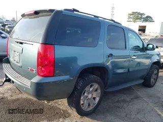 2008 GMC Yukon SLT w/4SB with VIN 1GKFC13J48R152967, listed as a IAAI auction lot 41307366 with 183,151 mi miles. Bid and sale history available at carsss.com. Image 4.