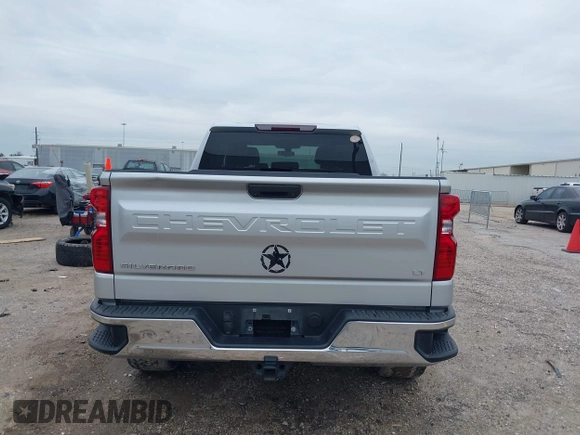 2020 Chevrolet Silverado 1500 LT with VIN 1GCRYDEDXLZ200399, listed as a IAAI auction lot 41320534 with 98,895 mi miles. Bid and sale history available at carsss.com. Image 17.