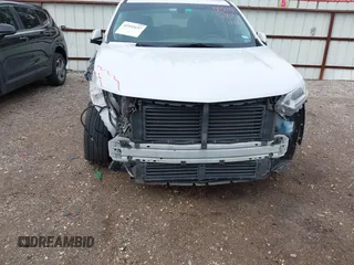 2019 Chevrolet Traverse LT Cloth with VIN 1GNERGKW8KJ171606, listed as a IAAI auction lot 41553157 with 95,802 mi miles. Bid and sale history available at carsss.com. Image 6.