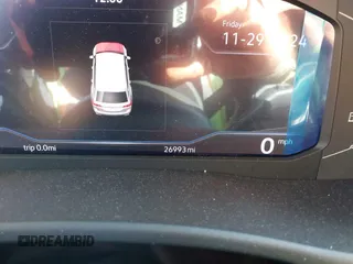 2023 Volkswagen Atlas SE z VIN 1V2WP2CA6PC533984, wystawiony jako IAAI lot #41021512 z przebiegiem 26 993 mil mil oraz . Historia ofert i sprzedaży dostępna na DreamBid. Obrazek 7.