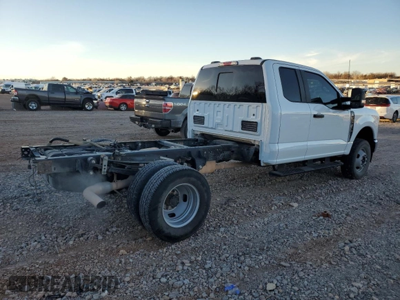 2023 Ford F-350 z VIN 1FD8X3HN5PEC04673, wystawiony jako Copart lot #41663645 z przebiegiem 51 818 mil mil oraz Szkoda całkowita • Salvage title. Historia ofert i sprzedaży dostępna na DreamBid. Obrazek 3.