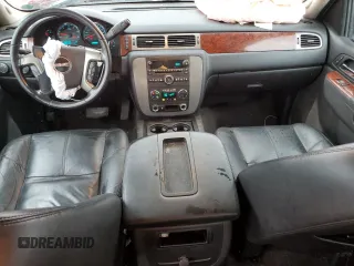 2010 GMC Sierra 1500 SLT z VIN 3GTRKWE3XAG209735, wystawiony jako Copart lot #56645795 z przebiegiem 168 927 mil mil oraz Szkoda całkowita • Salvage title. Historia ofert i sprzedaży dostępna na DreamBid. Obrazek 8.