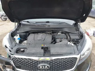 2016 Kia Sorento LX with VIN 5XYPG4A50GG129744, listed as a IAAI auction lot 41711949 with 127,954 mi miles. Bid and sale history available at carsss.com. Image 10.