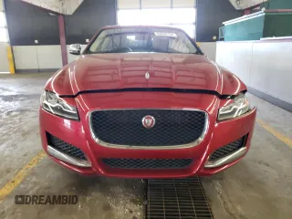 2016 Jaguar XF 35t Prestige z VIN SAJBK4BV2GCY12168, wystawiony jako Copart lot #53254134 z przebiegiem 63 524 mil mil oraz Szkoda całkowita • Salvage title. Historia ofert i sprzedaży dostępna na DreamBid. Obrazek 5.