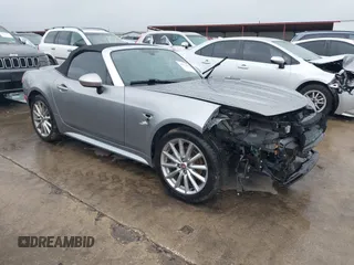 2017 FIAT 124 Spider Lusso z VIN JC1NFAEK2H0130052, wystawiony jako IAAI lot #41910271 z przebiegiem 89 404 mil mil oraz . Historia ofert i sprzedaży dostępna na DreamBid. Obrazek 1.