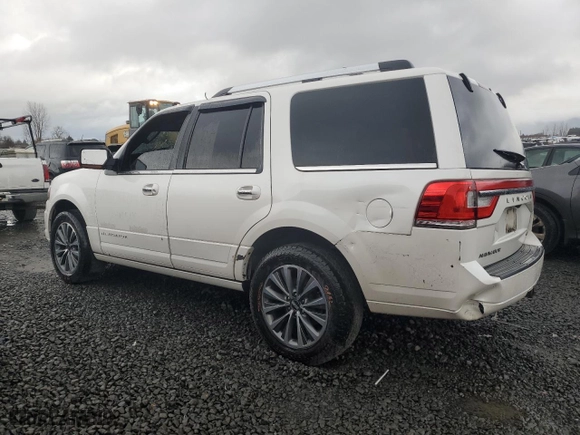 2015 Lincoln Navigator with VIN 5LMJJ2JTXFEJ08765, listed as a Copart auction lot 43460855 with 138,353 mi miles and Salvage Title. Bid and sale history available at carsss.com. Image 2.