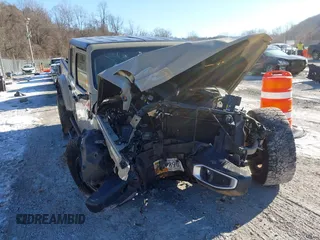 2020 Jeep Gladiator Overland with VIN 1C6HJTFG4LL169647, listed as a IAAI auction lot 41339933 with 85,246 mi miles and . Bid and sale history available at DreamBid. Image 6.