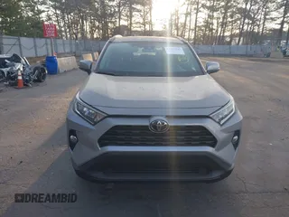 2020 Toyota RAV4 XLE with VIN 2T3P1RFV8LW117943, listed as a IAAI auction lot 41319745 with 17,159 mi miles. Bid and sale history available at carsss.com. Image 12.