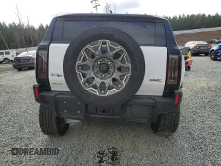 2025 GMC Hummer EV 3X with VIN 1GKB0RDC1SU101601, listed as a Copart auction lot 85508434 with 1,713 mi miles and Salvage Title. Bid and sale history available at carsss.com. Image 6.