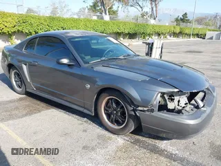 2004 Ford Mustang Standard z VIN 1FAFP40634F194162, wystawiony jako IAAI lot #41975893 z przebiegiem 104 907 mil mil oraz . Historia ofert i sprzedaży dostępna na DreamBid. Obrazek 1.