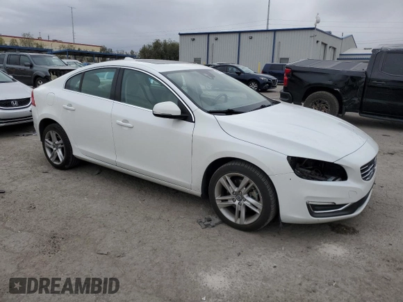 2015 Volvo S60 T5 Drive-E Premier z VIN YV140MFB2F1315820, wystawiony jako Copart lot #48077765 z przebiegiem 116 473 mil mil oraz Szkoda całkowita • Salvage title. Historia ofert i sprzedaży dostępna na DreamBid. Obrazek 4.