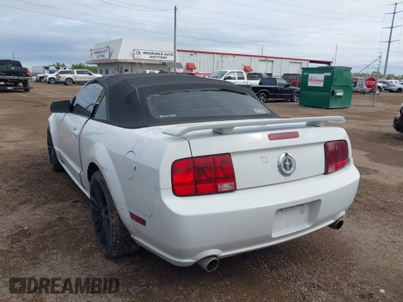 2007 Ford Mustang Deluxe with VIN 1ZVFT84N675266543, listed as a IAAI auction lot 41106799 with 132,127 mi miles and . Bid and sale history available at carsss.com. Image 3.