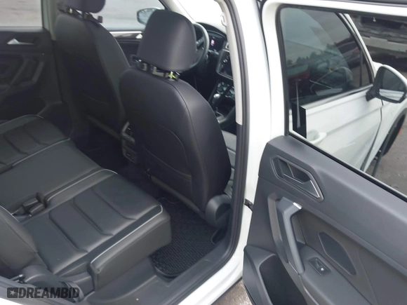 2019 Volkswagen Tiguan SEL Premium with VIN 3VV4B7AXXKM004316, listed as a IAAI auction lot 41458459 with 36,709 mi miles. Bid and sale history available at carsss.com. Image 8.