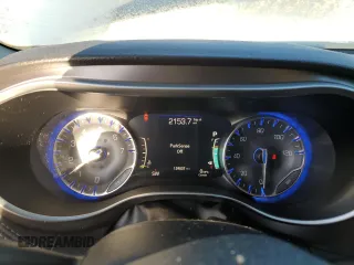 2018 Chrysler Pacifica Limited z VIN 2C4RC1GG8JR226303, wystawiony jako Copart lot #42782995 z przebiegiem 139 837 mil mil oraz Szkoda całkowita • Salvage title. Historia ofert i sprzedaży dostępna na DreamBid. Obrazek 9.