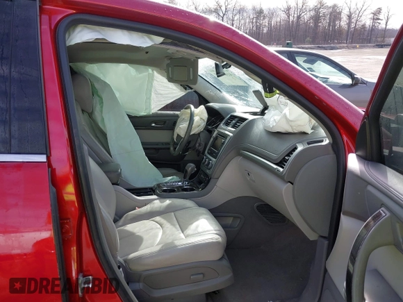 2013 GMC Acadia SLT with VIN 1GKKRRKD3DJ256561, listed as a IAAI auction lot 41652169 with 111,394 mi miles. Bid and sale history available at carsss.com. Image 5.
