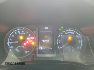 2019 Toyota Tacoma SR z VIN 5TFCZ5AN3KX196150, wystawiony jako Copart lot #51479445 z przebiegiem 171 560 mil mil oraz Szkoda całkowita • Salvage title. Historia ofert i sprzedaży dostępna na DreamBid. Obrazek 9.