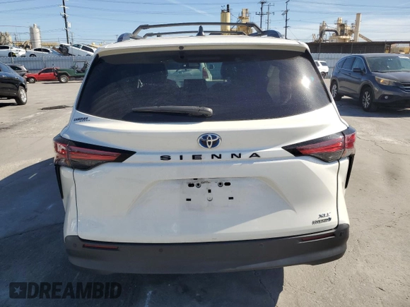 2021 Toyota Sienna XLE with VIN 5TDYRKEC2MS027386, listed as a Copart auction lot 47800305 with 56,000 mi miles and Salvage Title. Bid and sale history available at DreamBid. Image 6.