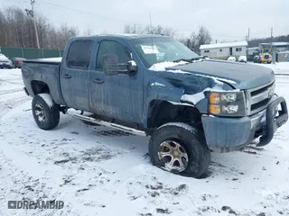 2007 Chevrolet Silverado 1500 LT w/1LT with VIN 2GCEK13M171527788, listed as a IAAI auction lot 41348280 with 136,305 mi miles. Bid and sale history available at carsss.com. Image 1.