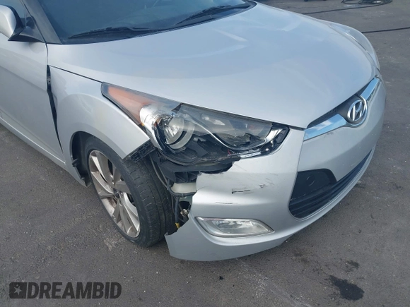 2016 Hyundai Veloster with VIN KMHTC6AD8GU301395, listed as a IAAI auction lot 42634620 with 115,551 mi miles and . Bid and sale history available at DreamBid. Image 6.