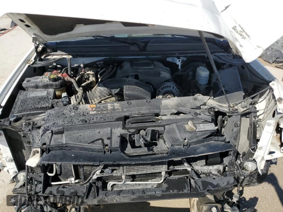 2011 Chevrolet Suburban LTZ with VIN 1GNSKKE33BR397551, listed as a Copart auction lot 48758825 with 266,068 mi miles and Salvage Title. Bid and sale history available at carsss.com. Image 12.