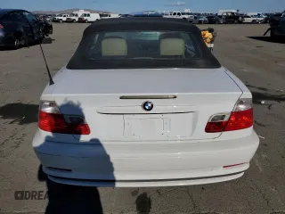 2002 BMW 3 Series 330Ci with VIN WBABS53402EV89858, listed as a Copart auction lot 81132824 with 111,600 mi miles and Salvage Title. Bid and sale history available at carsss.com. Image 6.