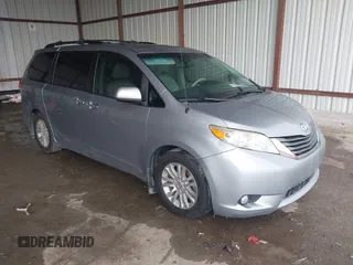 2013 Toyota Sienna XLE AAS с VIN 5TDYK3DC4DS318659, выставлен на аукционе IAAI как лот 42189205 с пробегом 239 888 миль миль и . История ставок и продаж доступна на DreamBid. Изображение 1.