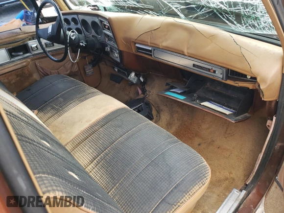 1980 GMC Sonoma z VIN TCL14AS503471, wystawiony jako Copart lot #49612065 z przebiegiem 7028 mil mil oraz Szkody całkowita. Historia ofert i sprzedaży dostępna na DreamBid. Obrazek 8.