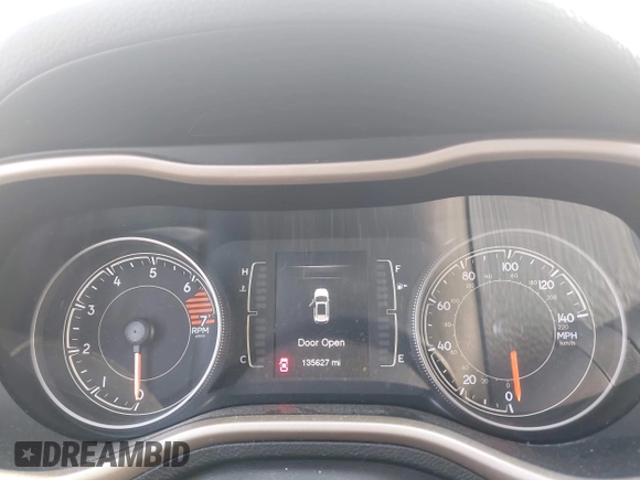2018 Jeep Cherokee Latitude with VIN 1C4PJLCB3JD552189, listed as a IAAI auction lot 42350120 with 135,627 mi miles and . Bid and sale history available at DreamBid. Image 7.