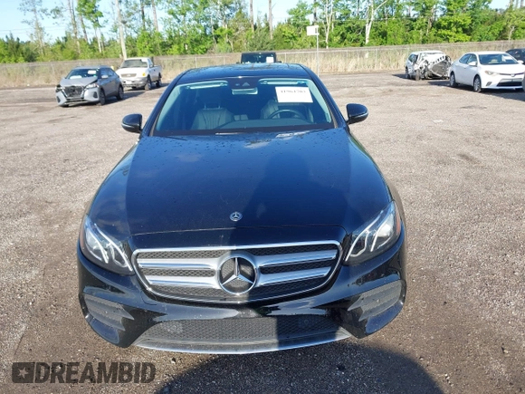 2018 Mercedes-Benz E-Class E 300 with VIN WDDZF4JB5JA474184, listed as a IAAI auction lot 41964703 with 32,278 mi miles. Bid and sale history available at carsss.com. Image 12.