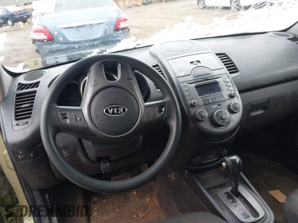 2010 Kia Soul + with VIN KNDJT2A2XA7172245, listed as a IAAI auction lot 41631785 with 1 mi miles. Bid and sale history available at carsss.com. Image 16.