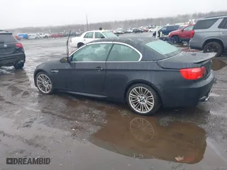 2011 BMW M3 with VIN WBSDX9C56BE784093, listed as a IAAI auction lot 41564377 with 1 mi miles. Bid and sale history available at carsss.com. Image 14.