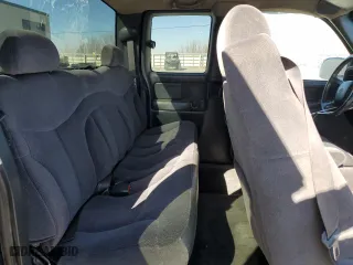 2002 GMC Sierra 1500 SLE with VIN 2GTEC19T221207285, listed as a Copart auction lot 88169715 with 255,121 mi miles and Salvage Title. Bid and sale history available at carsss.com. Image 10.
