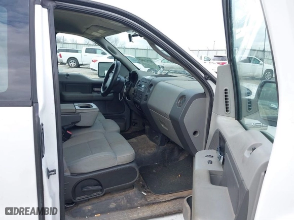 2008 Ford F-150 XL with VIN 1FTRF12W58KD96889, listed as a IAAI auction lot 41523507 with 387,729 mi miles. Bid and sale history available at carsss.com. Image 5.