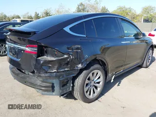 2017 Tesla Model X 90D with VIN 5YJXCBE25HF044617, listed as a IAAI auction lot 42096323 with 115,077 mi miles and . Bid and sale history available at DreamBid. Image 6.