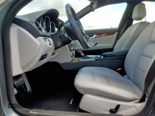 2012 Mercedes-Benz C 250 Sport z VIN WDDGF4HBXCA604105, wystawiony jako Copart lot #62192295 z przebiegiem 132 871 mil mil oraz Szkoda całkowita • Salvage title. Historia ofert i sprzedaży dostępna na DreamBid. Obrazek 7.