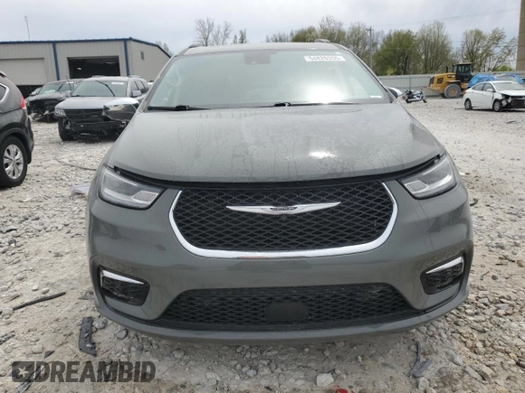 2022 Chrysler Pacifica Limited with VIN 2C4RC1GG9NR104524, listed as a Copart auction lot 54826355 with 57,709 mi miles and Salvage title. Bid and sale history available at DreamBid. Image 5.