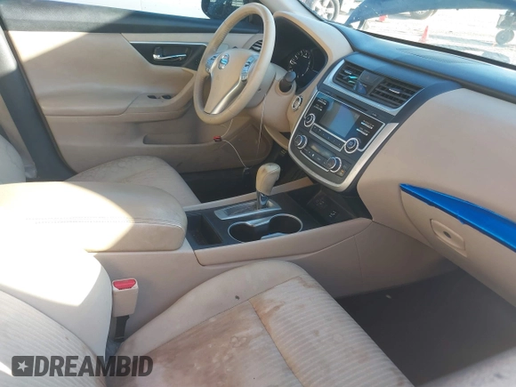 2016 Nissan Altima S with VIN 1N4AL3AP0GC213750, listed as a IAAI auction lot 41675025 with 131,679 mi miles and . Bid and sale history available at carsss.com. Image 5.