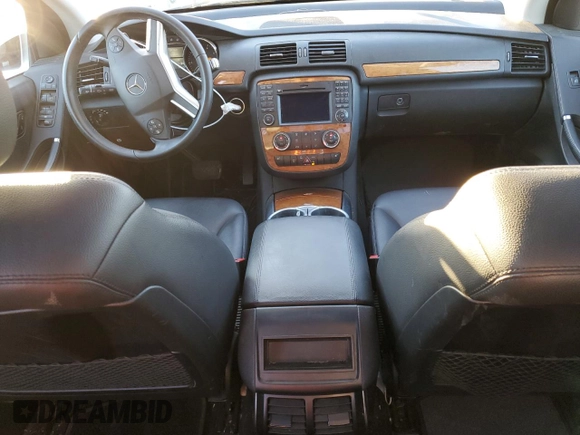 2009 Mercedes-Benz R 3.5L with VIN 4JGCB65E59A091591, listed as a Copart auction lot 84328564 with 136,835 mi miles and Clean Title. Bid and sale history available at DreamBid. Image 8.