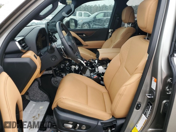 2023 Lexus LX 600 Luxury z VIN JTJGB7CX9P4037333, wystawiony jako Copart lot #38192374 z przebiegiem 1 723 mil mil oraz . Historia ofert i sprzedaży dostępna na DreamBid. Obrazek 7.