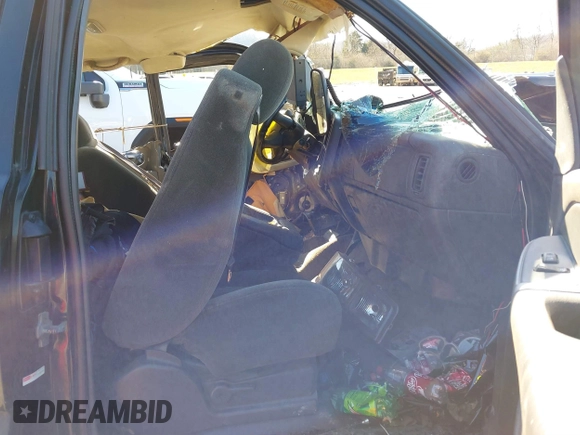 2005 Chevrolet Silverado 1500 Z71 with VIN 1GCEK19Z45Z212989, listed as a IAAI auction lot 41575098 with Not Provided miles and . Bid and sale history available at DreamBid. Image 5.