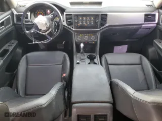 2018 Volkswagen Atlas 3.6L V6 SE with VIN 1V2CR2CA0JC569495, listed as a Copart auction lot 45396035 with 96,474 mi miles and Salvage Title. Bid and sale history available at carsss.com. Image 8.