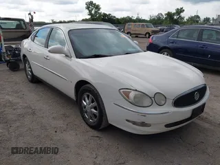 2007 Buick LaCrosse CX with VIN 2G4WC582471198323, listed as a IAAI auction lot 42613043 with 240,463 mi miles and . Bid and sale history available at DreamBid. Image 1.