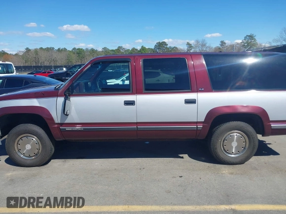 1994 GMC Suburban с VIN 1GKFK16K3RJ768618, выставлен на аукционе IAAI как лот 41795895 с пробегом 206 124 миль миль и . История ставок и продаж доступна на DreamBid. Изображение 14.