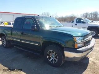 2004 Chevrolet Silverado 1500 Z71 with VIN 2GCEK19T541236477, listed as a IAAI auction lot 42045565 with 125,581 mi miles. Bid and sale history available at carsss.com. Image 1.