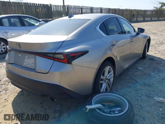 2022 Lexus IS 300 z VIN JTHAA1D21N5119879, wystawiony jako IAAI lot #42037999 z przebiegiem 41 416 mil mil oraz . Historia ofert i sprzedaży dostępna na DreamBid. Obrazek 4.