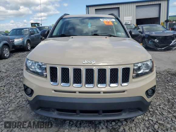2017 Jeep Compass Sport SE with VIN 1C4NJCBA4HD123119, listed as a Copart auction lot 58787565 with 104,500 mi miles and Salvage title. Bid and sale history available at DreamBid. Image 5.