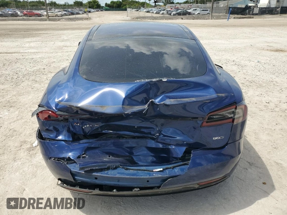 2016 Tesla Model S 90D z VIN 5YJSA1E20GF160834, wystawiony jako Copart lot #61898505 z przebiegiem 131 153 mil mil oraz Szkoda całkowita • Salvage title. Historia ofert i sprzedaży dostępna na DreamBid. Obrazek 6.