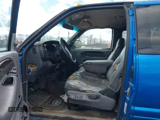 1998 Dodge 2500 with VIN 1B7KF23D6WJ148755, listed as a IAAI auction lot 42001617 with 259,540 mi miles. Bid and sale history available at carsss.com. Image 5.